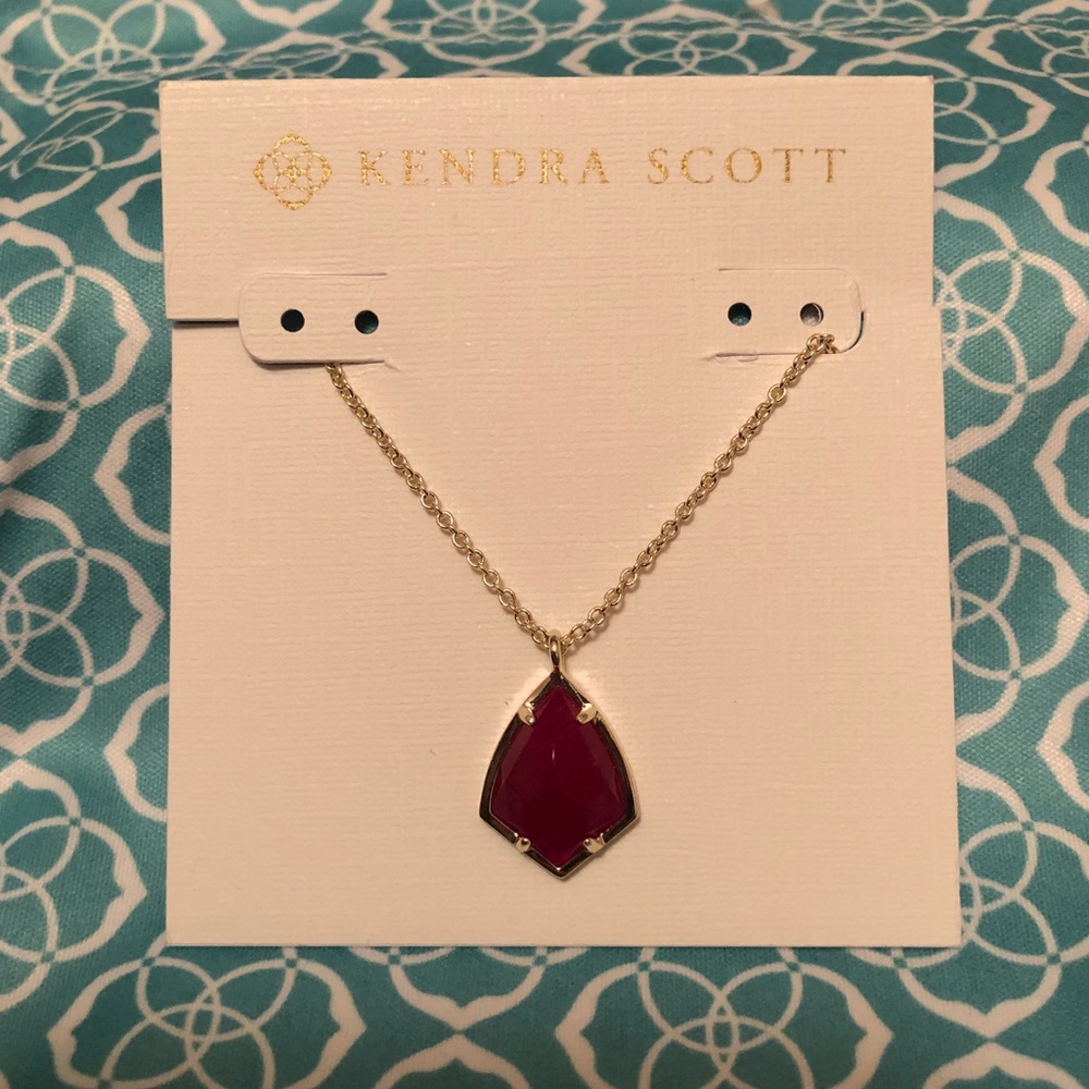 SOLD!🔴KS Cory Necklace!😍